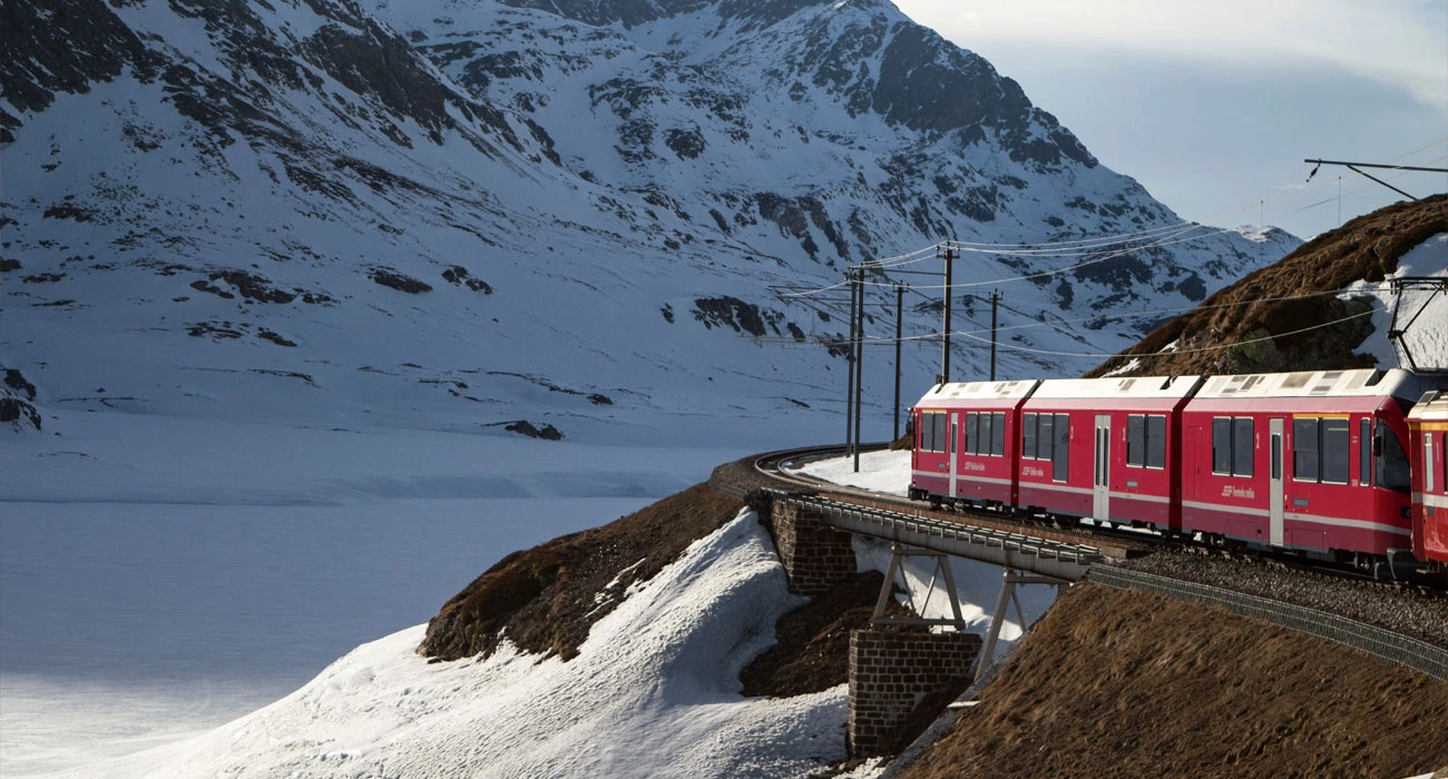 The New Age of Luxury Trains: Why Slow Travel Is Becoming the Ultimate Premium Experience