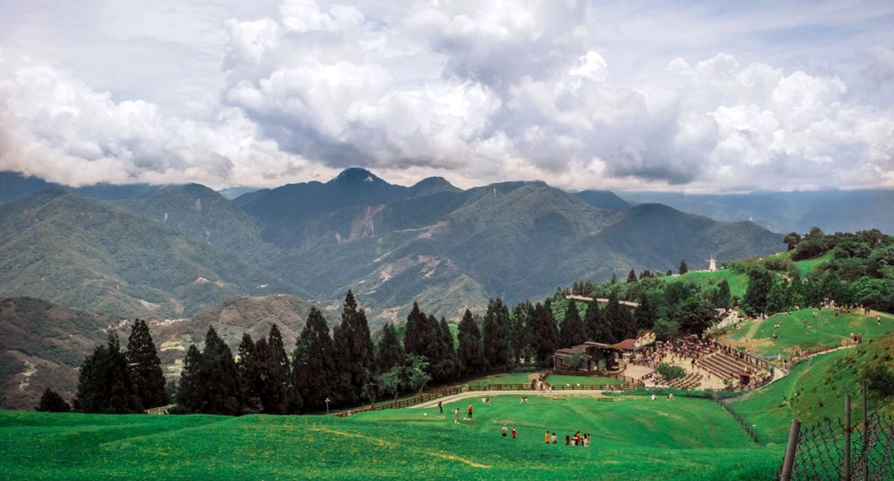 A scenic view of Taiwan's mountain landscape [Pexels photo by: __Checan27__ CK]